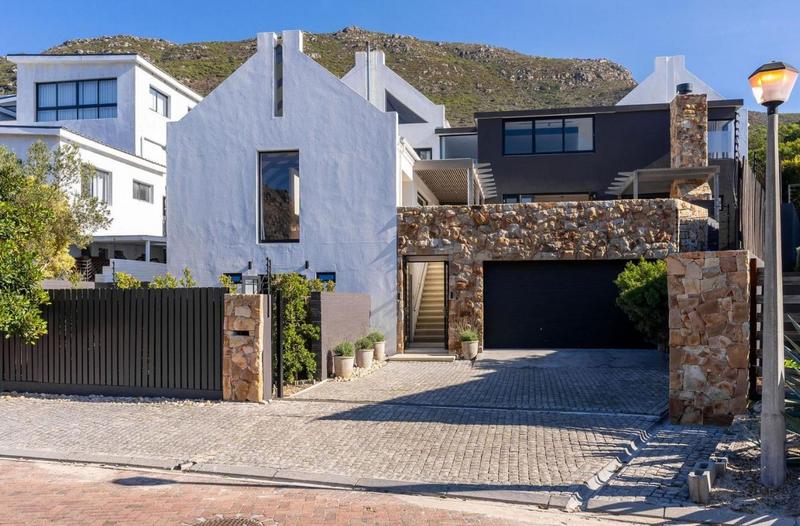 6 Bedroom Property for Sale in Hout Bay Western Cape